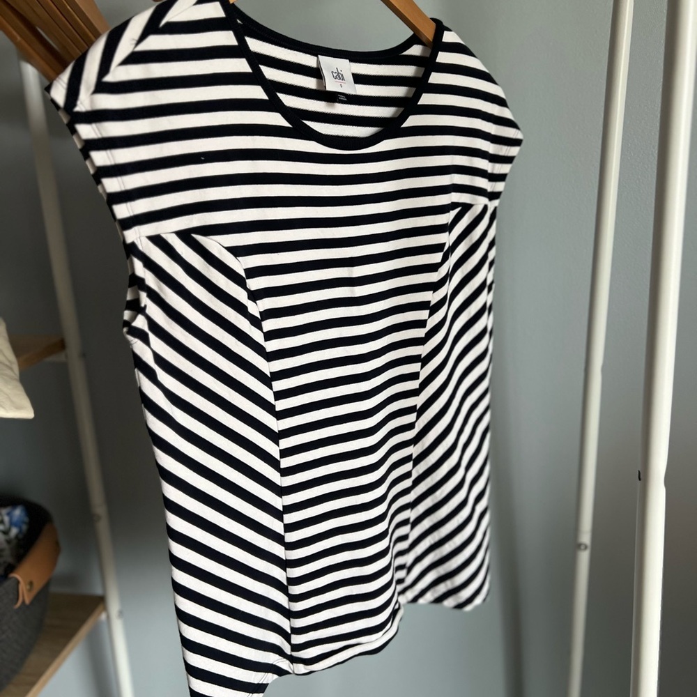 Cabi Illusions Tee Shirt size small